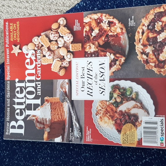 Bundle of Cookbook Magazines...Holiday Baking & Holiday Slow Cooker - Picture 6 of 16